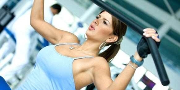 ejercicios en el gimnasio para aumento de senos